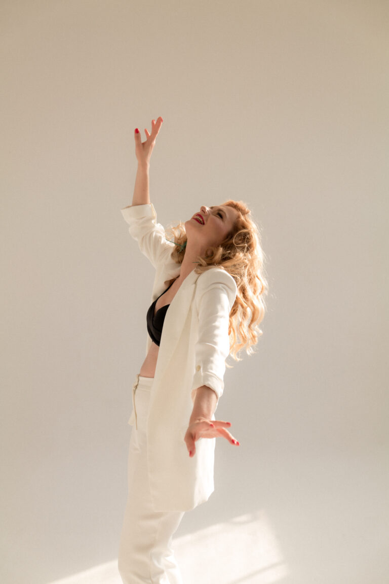 KROPLA – TRZY AKTY